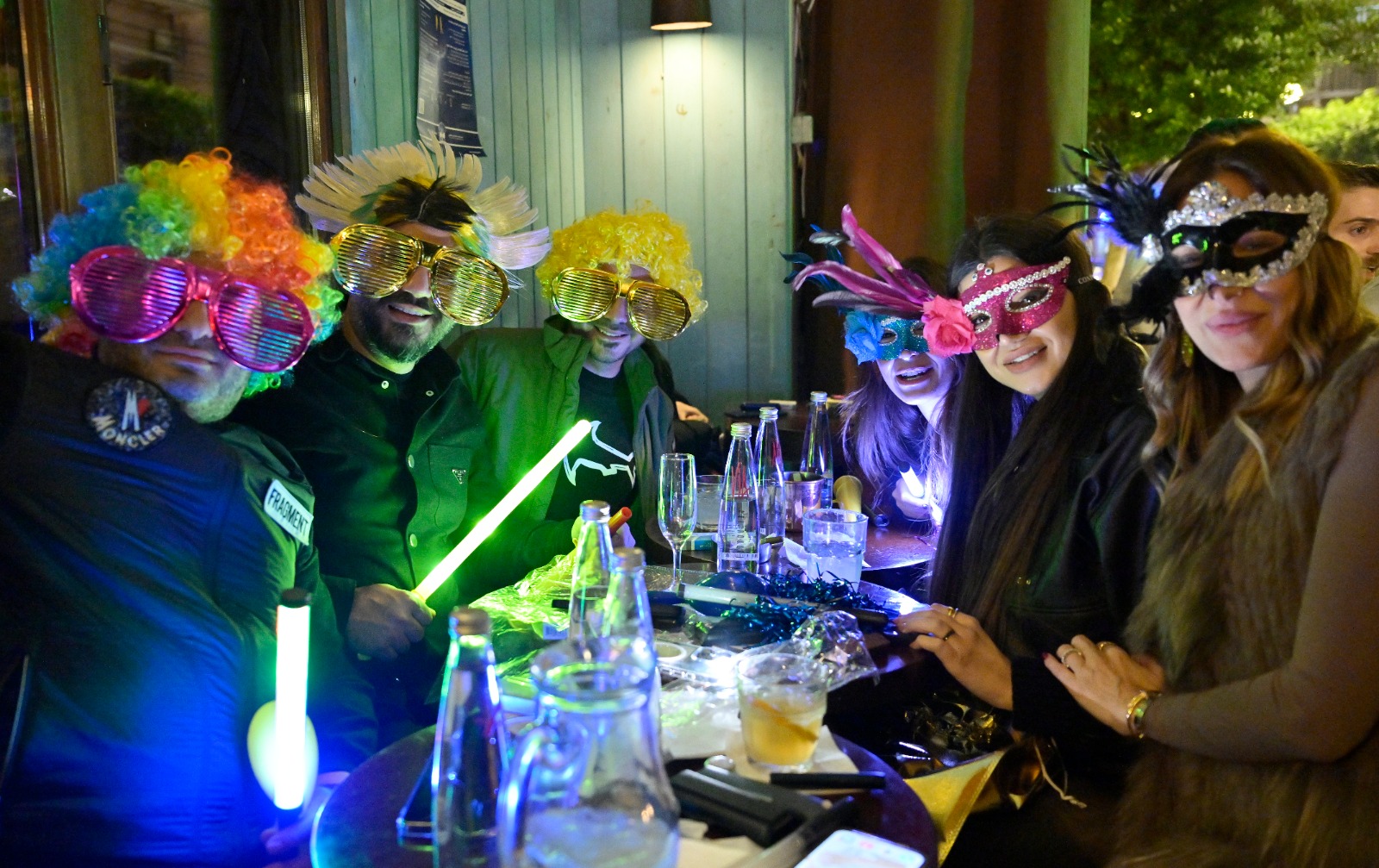 ليلة رأس السنة في مار مخايل والجميزة أجواء صاخبة وأمل بعام أفضل